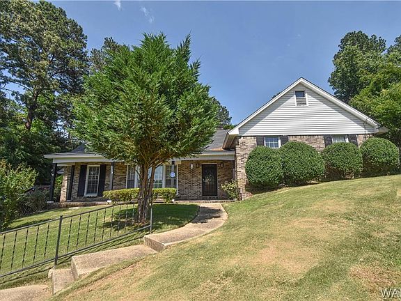 2nd image of 2728 Claymont Cir
