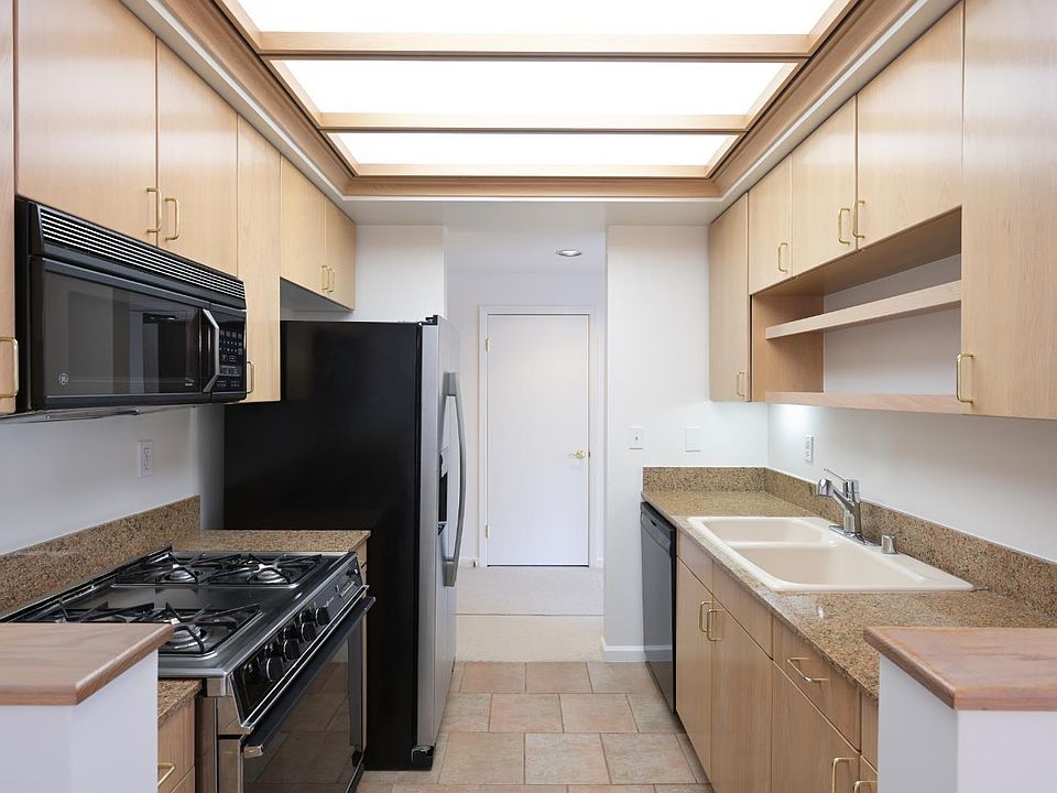1st image of 100 Deer Valley Road #3G