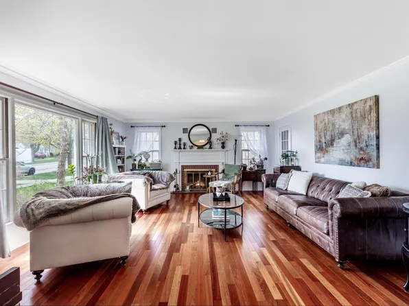 4220 Wilson ROAD, Kenosha, WI 53142