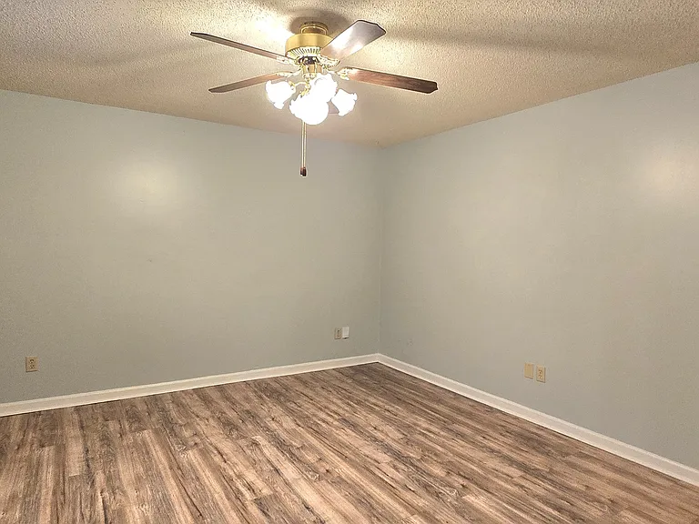 70 Covey Trl — Photo 24
