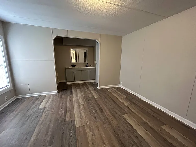 97 White Oak Vlg — Photo 14