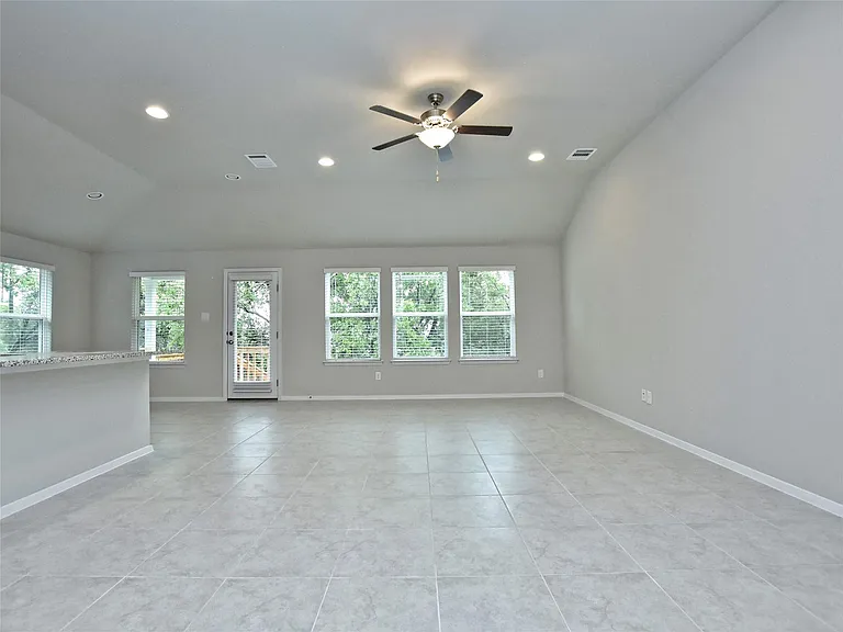 21310 Mount View Dr — Photo 6