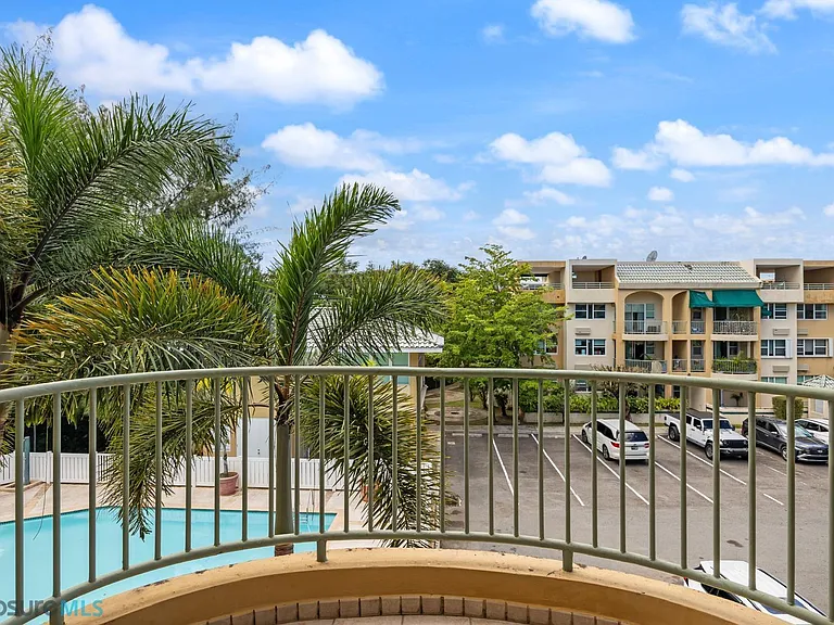 203 Avenida Laguna #431 — Photo 4