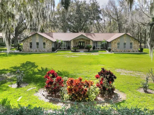 3711 E Trapnell Rd, Plant City, FL 33566