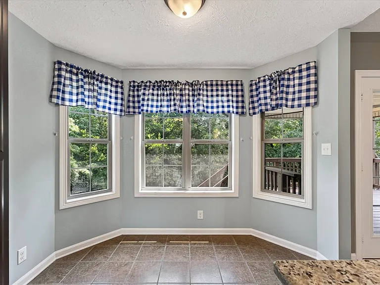2973 McManus Cir — Photo 17
