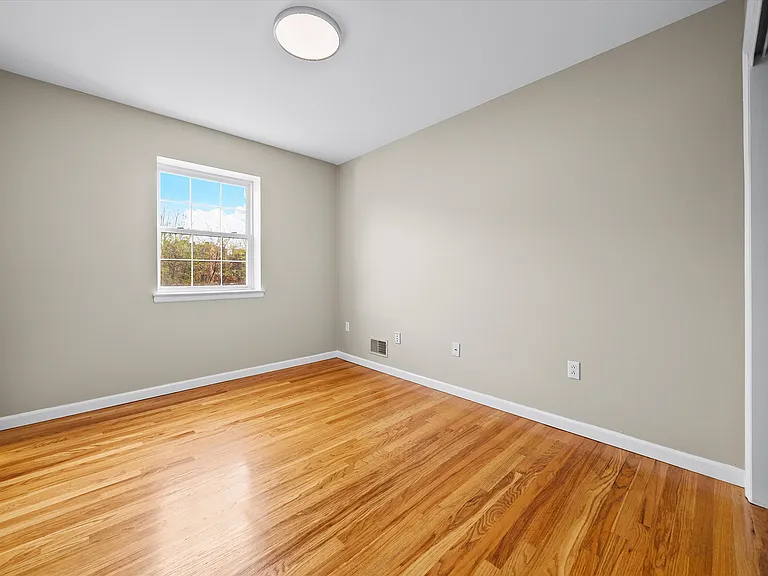 10-12 Chestnut St #207A — Photo 22