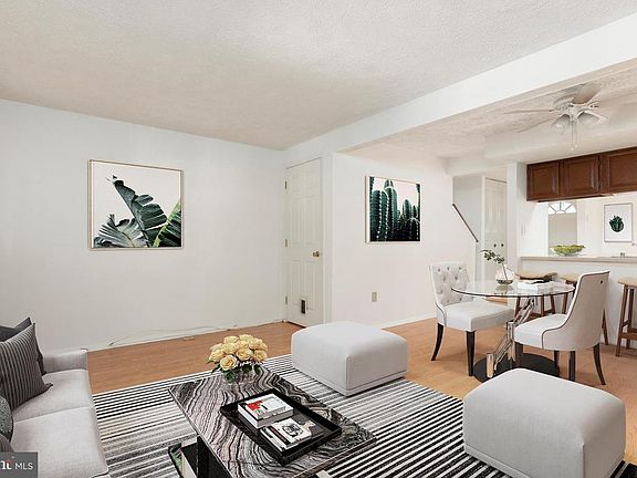4th image of 3648 Seaford Ct