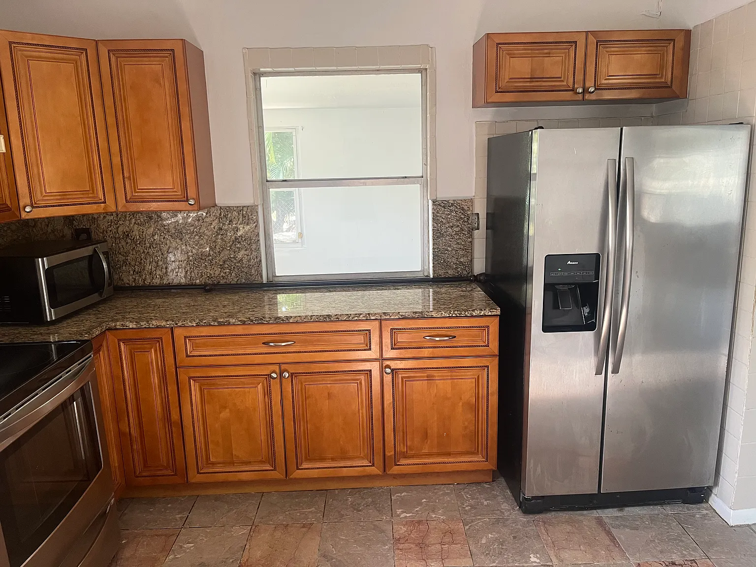 3 bed, 1452 sqft, $3,100 — Photo 3