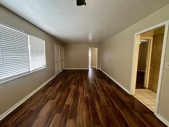 4th image of 509 Leslie Dr
