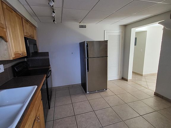 2nd image of 404 Harrison Ave #6
