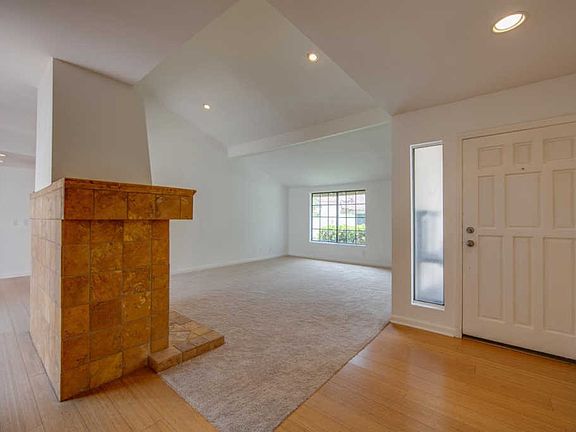 4th image of 252 Pebble Beach Dr