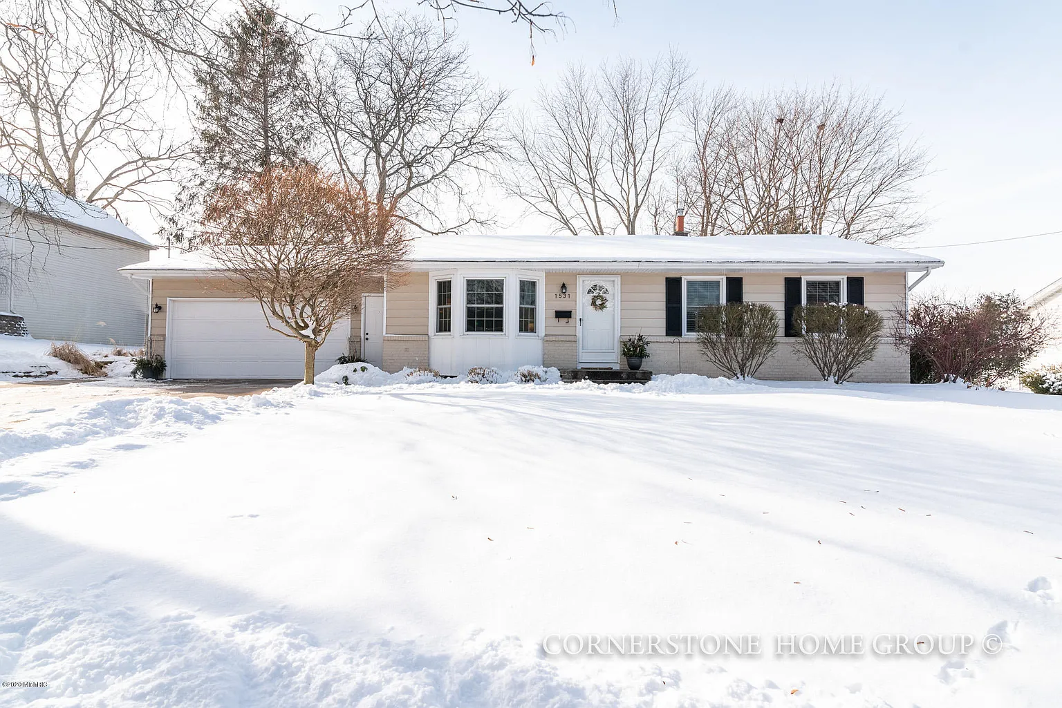 1531 Laurel Ave SE photo 1
