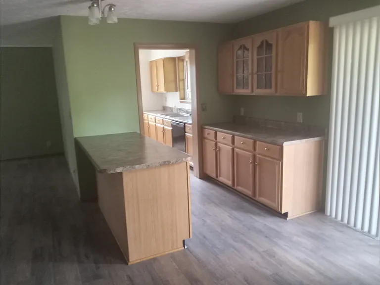 8 Aaron Ln — Photo 5