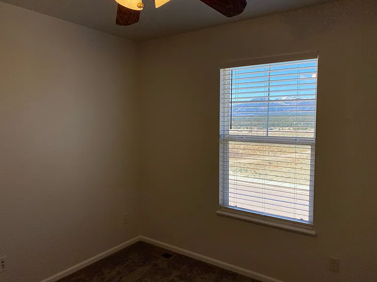 14215 White Peak Dr — Photo 25
