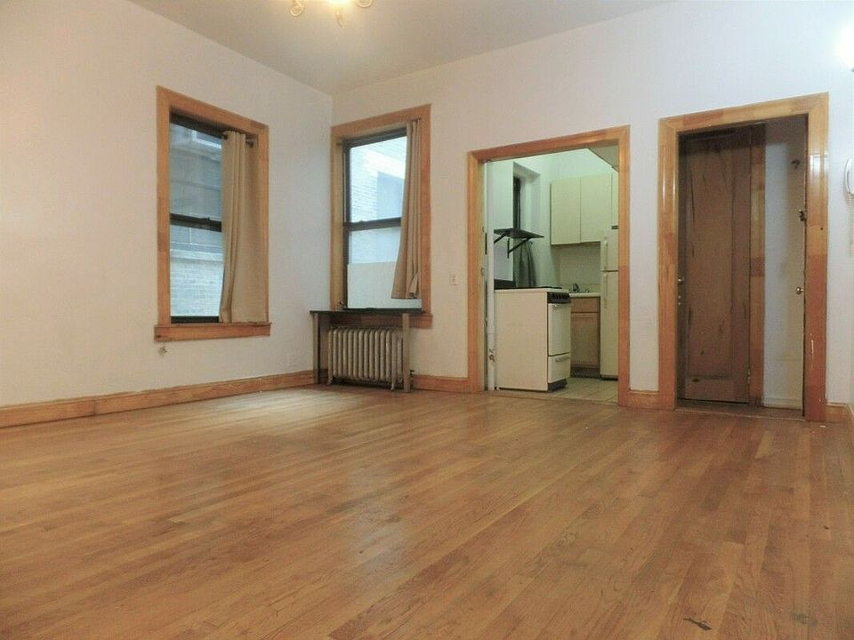 2nd image of 147 W 86th St #33