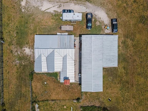 4th image of 22435 Ramsey Rd
