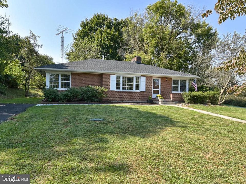1st image of 206 N Colonial Dr