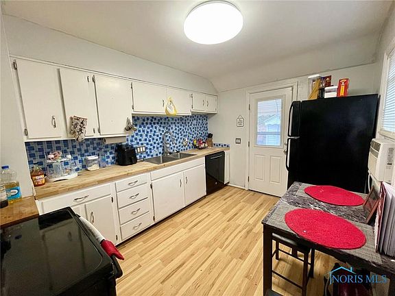 5th image of 1625 Glenbrook Dr
