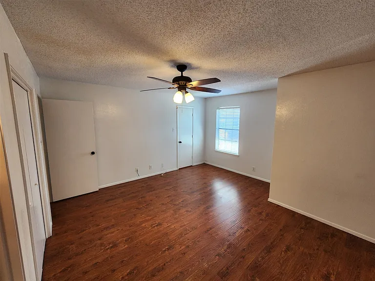 716 W Mulberry St #18 — Photo 9