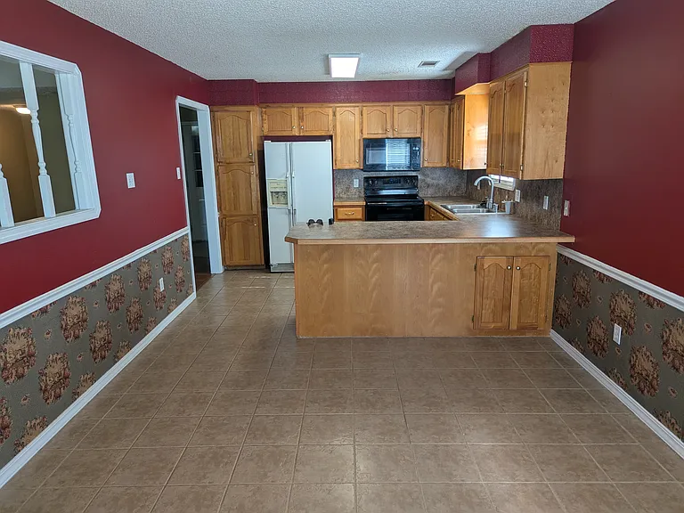 2750 Bowman Ln — Photo 5