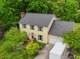 413 Coralwood Dr, Kingsport, TN 37663