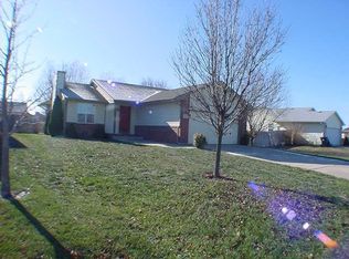 307 Sutton Dr, Newton, KS 67114