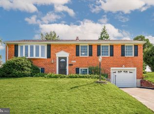 4935 Grant Dr, Brookhaven, PA 19015