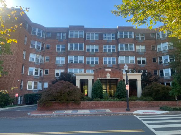 2500 Q St NW APT 349