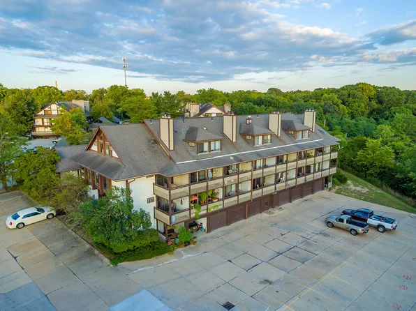 Timber Top Condominiums