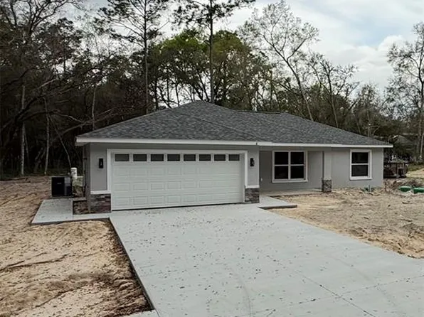 8 Bay Pass Ter, Ocklawaha, FL 32179