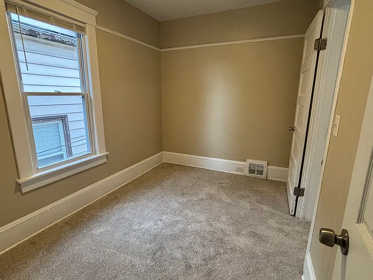 2303 Althen Ave #UP — Photo 12