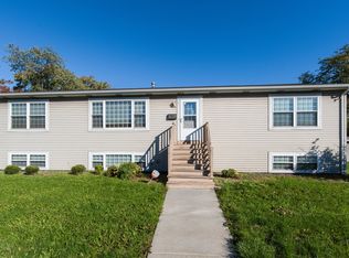 17431 Community St, Lansing, IL 60438