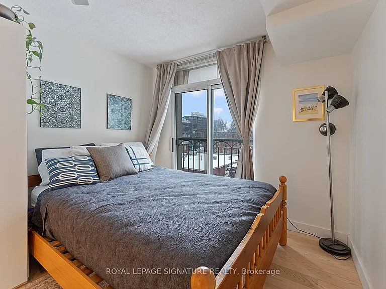 323 Richmond St E #412 — Photo 16