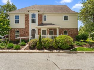 875 Forest Glen Dr, Valparaiso, IN 46385