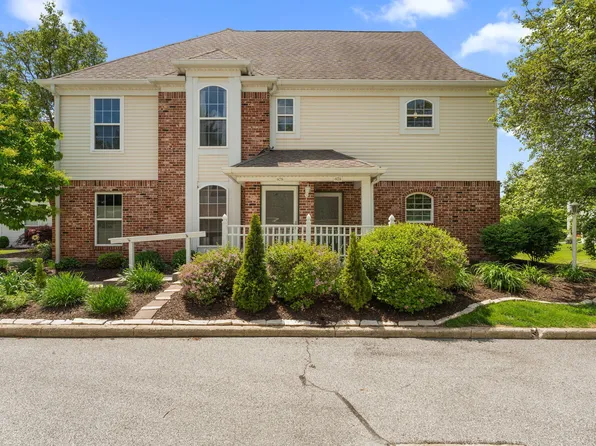 875 Forest Glen Dr, Valparaiso, IN 46385