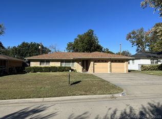 452 S Garnett Rd, Tulsa, OK 74128