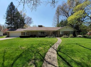 308 Frontier Dr, Erie, PA 16505