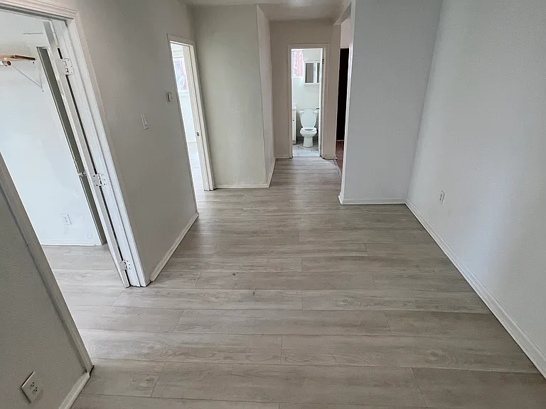 1475 E 23rd St #3.5 — Photo 10