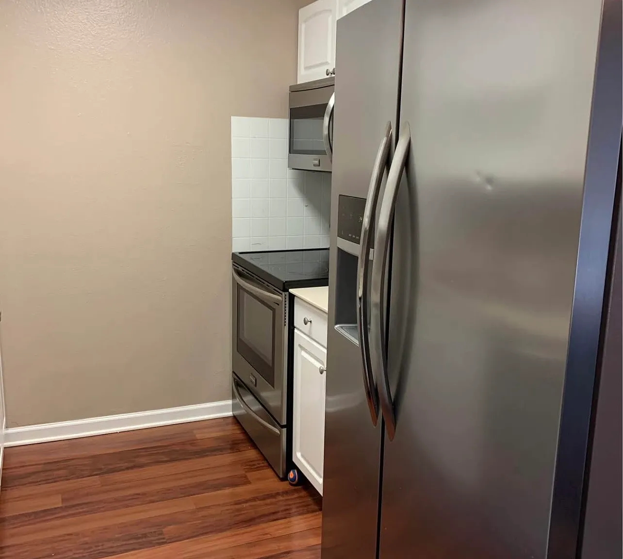3 bed, 1050 sqft, $950 — Photo 3