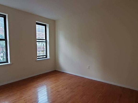 2nd image of 517 W 212th St APT 3i