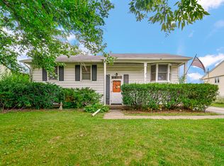 336 Cherry Ln, Glenview, IL 60025