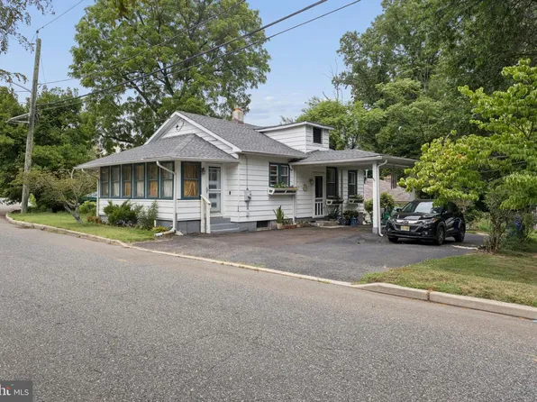 52 Thorntown Ln, Bordentown, NJ 08505