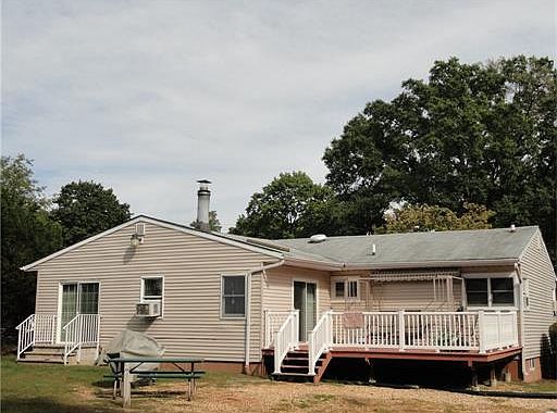 3rd image of 35 Lake Park Dr