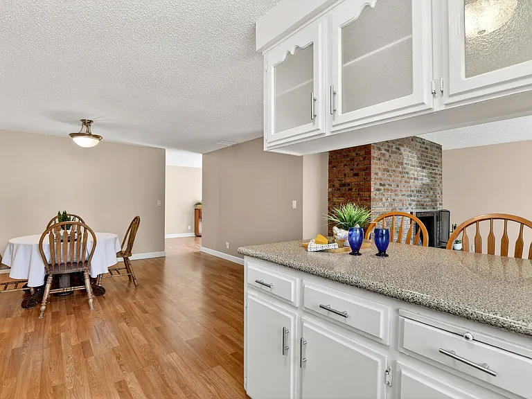 640 Stonehill Dr — Photo 20