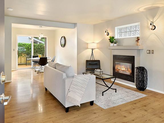 3rd image of 2052 Ponderosa Ct