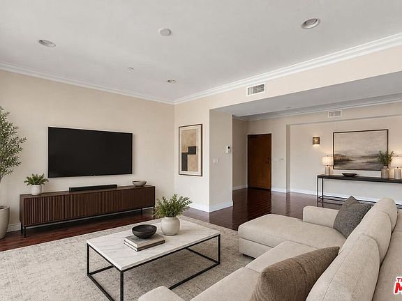 4th image of 9049 Alcott St #304