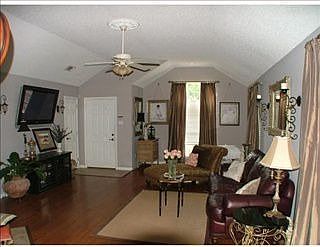 3rd image of 60400 Emerald Dr