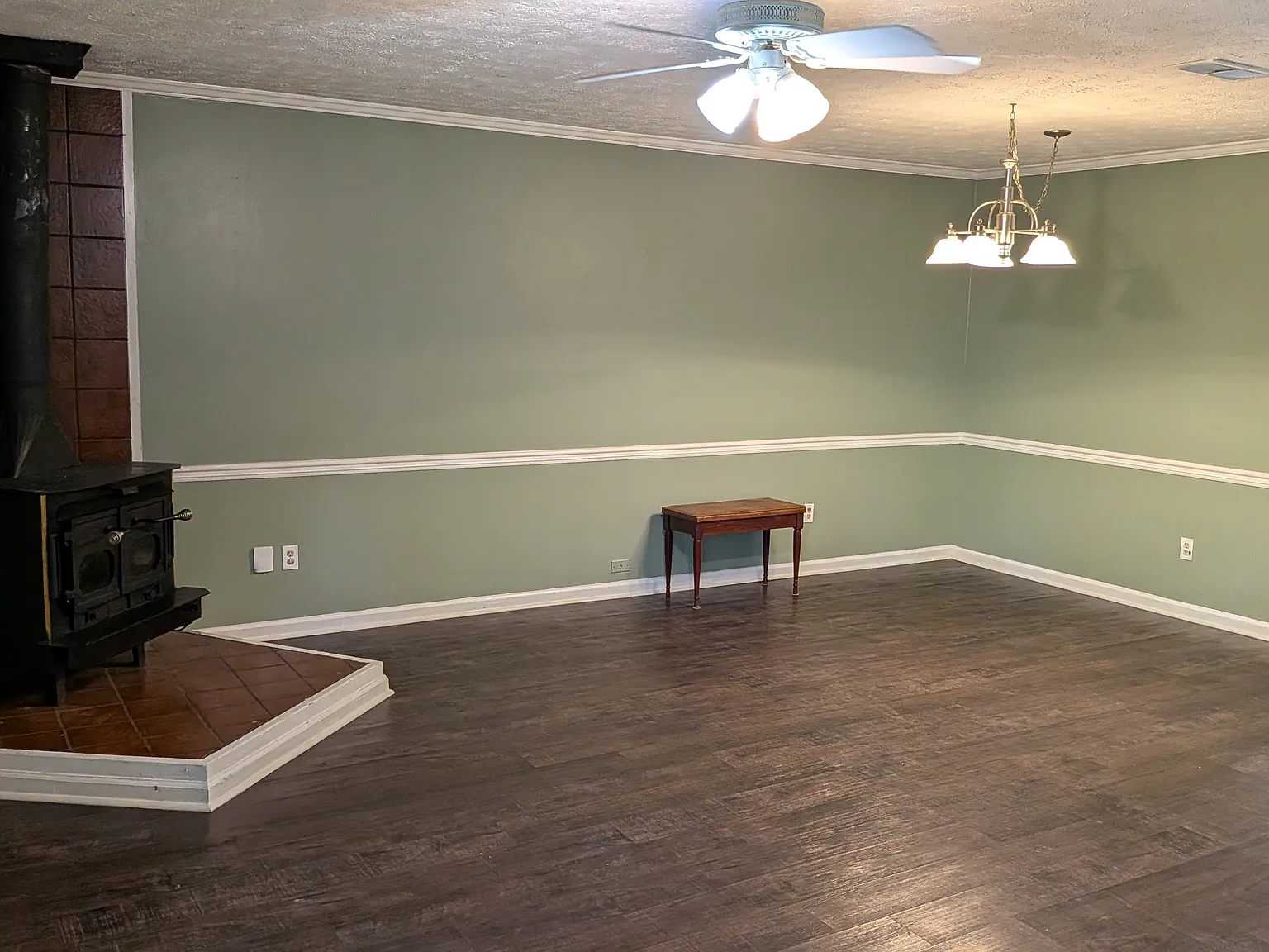 3 bed, 1120 sqft, $1,775 — Photo 3