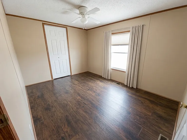 Sunset Ridge MHC — Photo 85