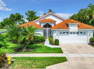 8452 Indian Wells Way, Naples, FL 34113